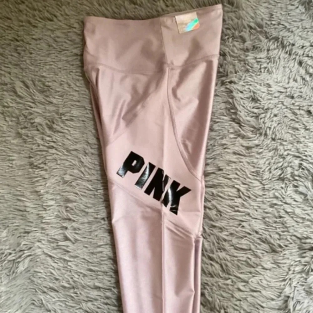 Victoria’s Secret Pink Ultimate High Waist Ankle Legging Size S NWT